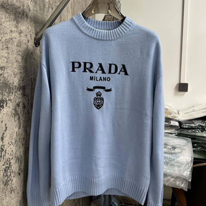 Pra*a sweater